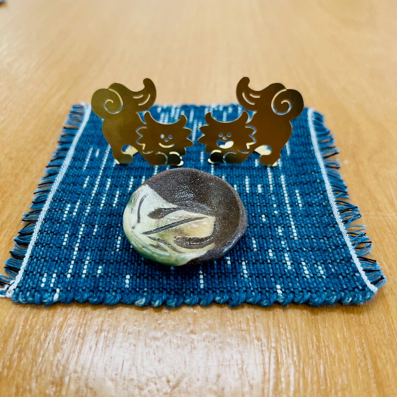 【金属製シーサー置物】ねこからうまれちゃったおしりトントンしてほシーサー！ペア置物 / 癒し / お守り